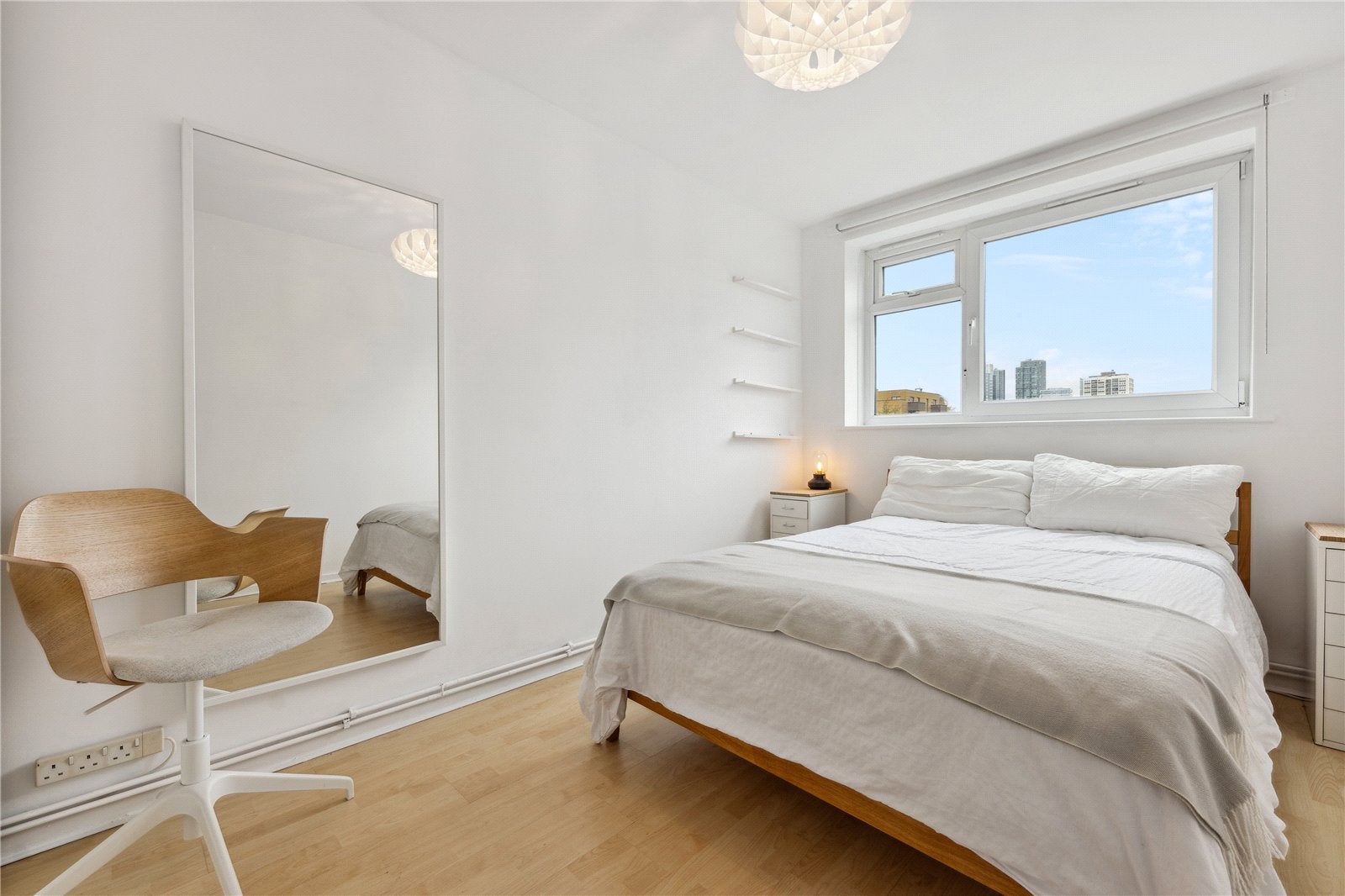 Flat Crondall Street in Greater London