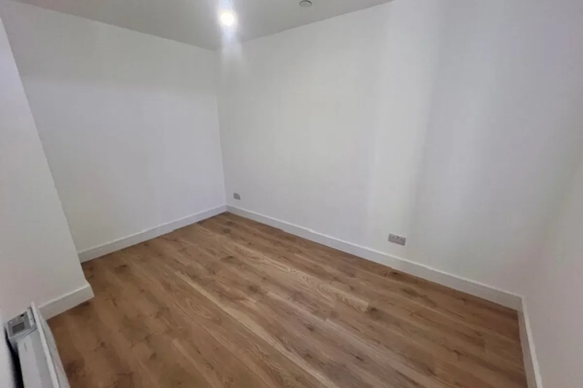 Flat Machen Place in Cardiff