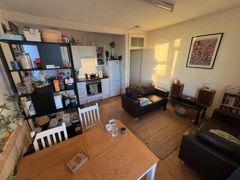 Room Green Lanes in Greater London