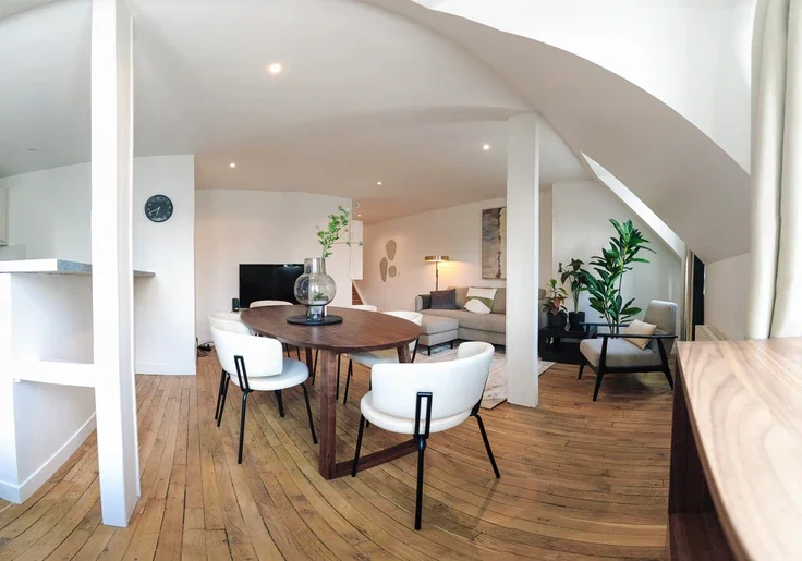 House Rue Copernic in Paris
