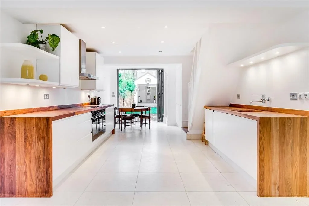 Flat Elizabeth Avenue in Greater London
