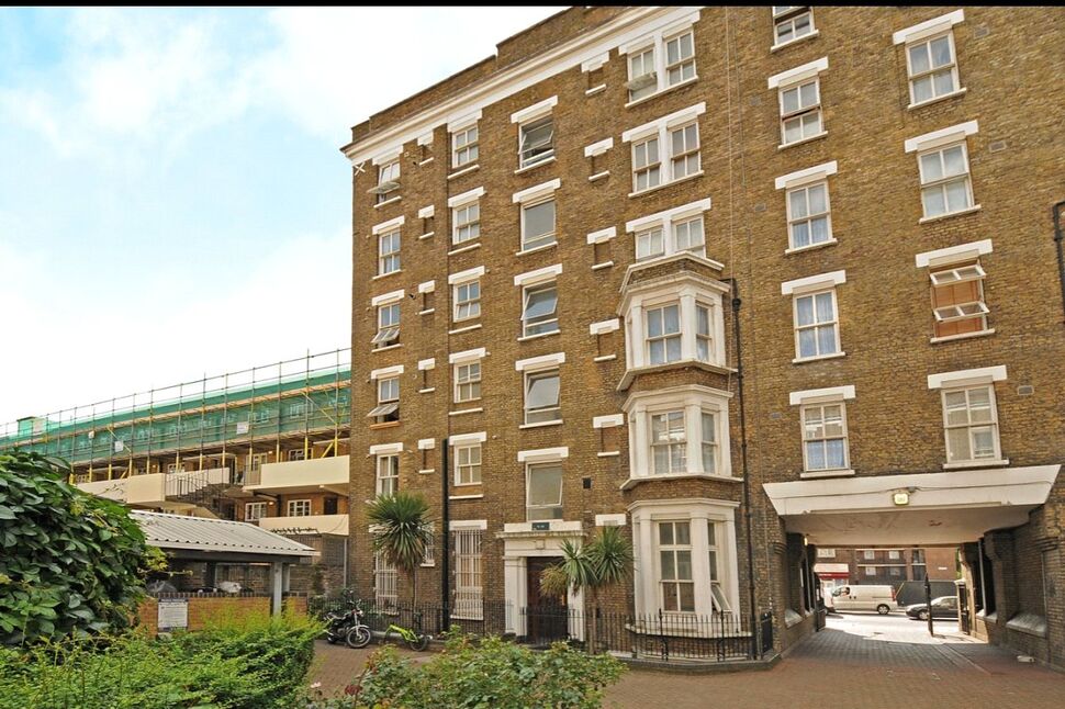 Flat Old Kent Road in Greater London
