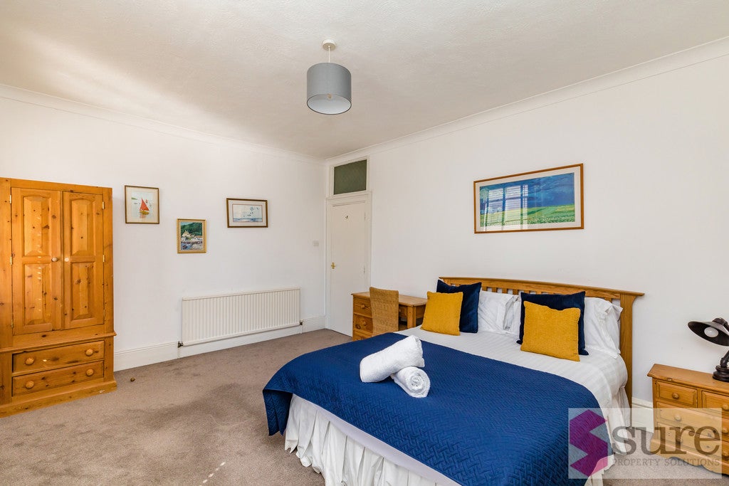 Flat Kings Cliff in Brighton