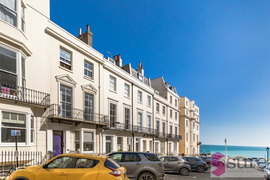 Flat Kings Cliff in Brighton