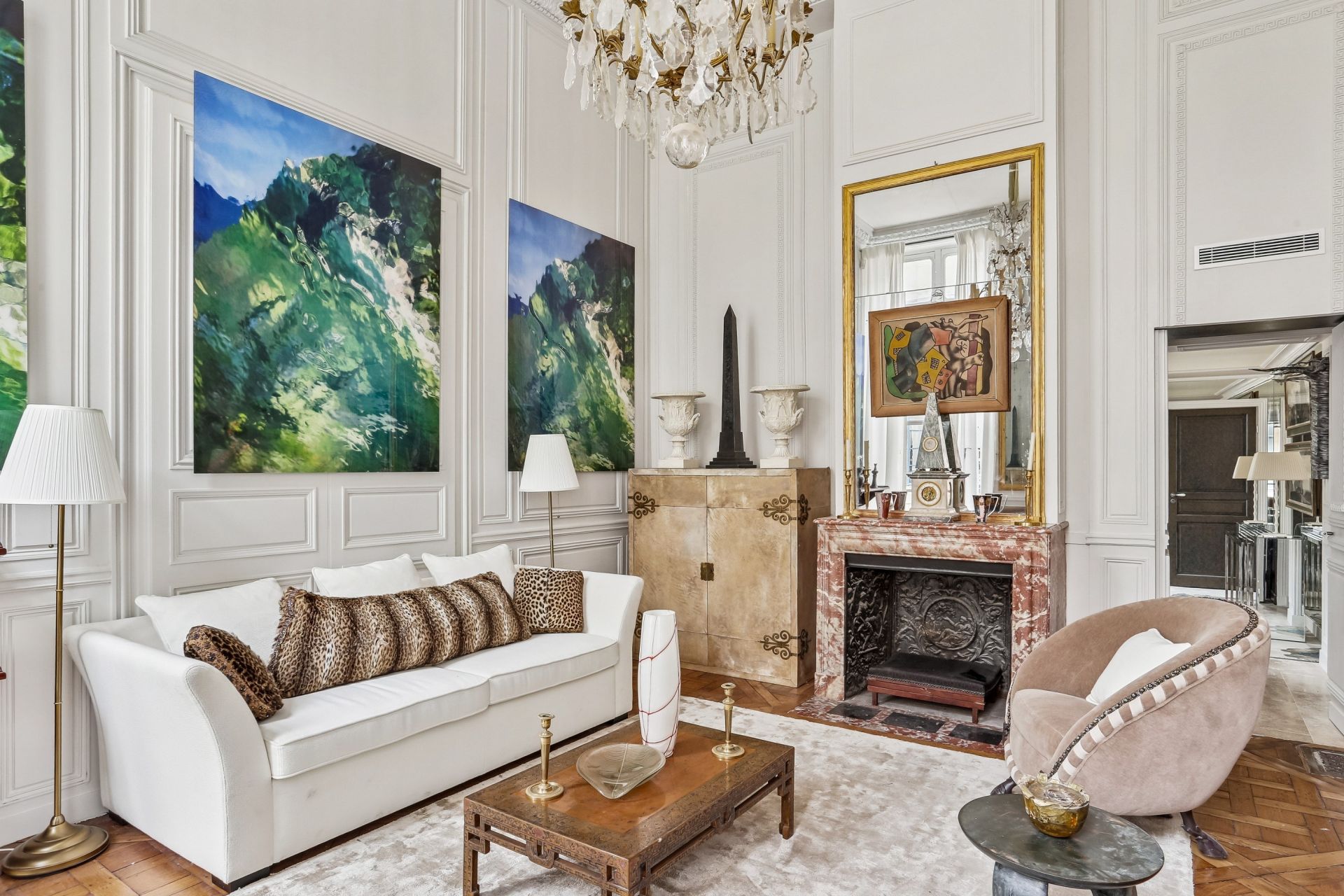 Flat Rue de Tournon in Paris