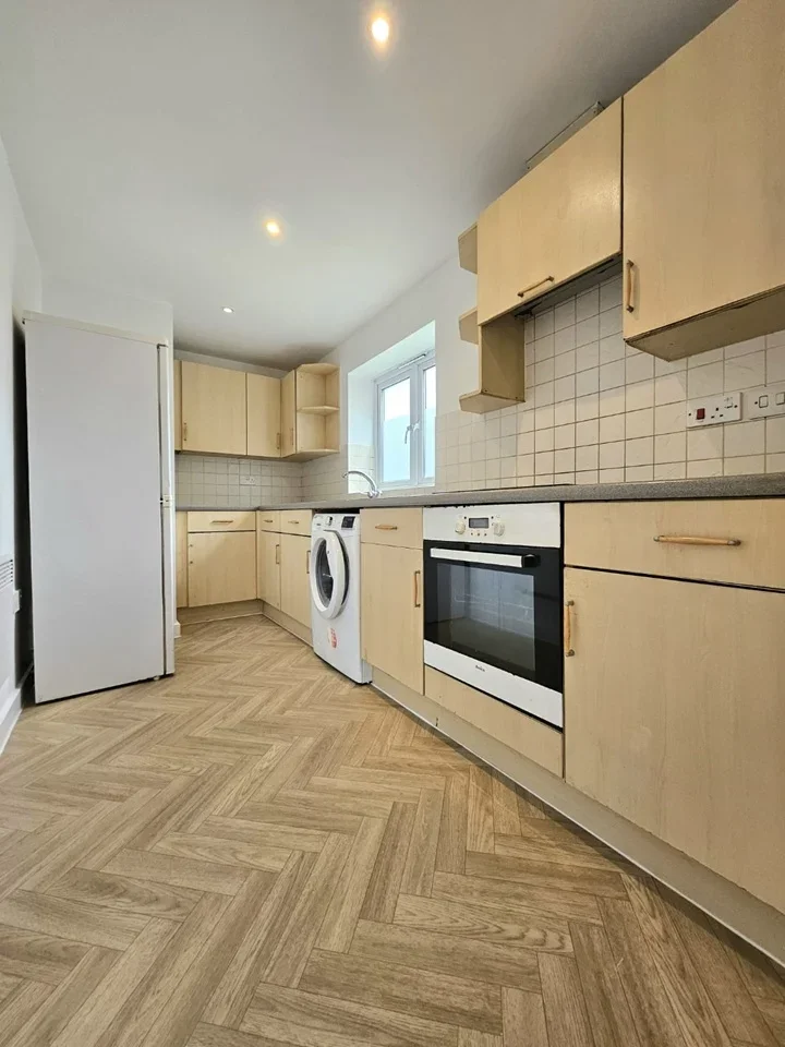 Flat Morgan Close in Luton