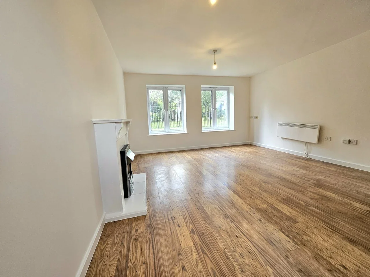 Flat Morgan Close in Luton