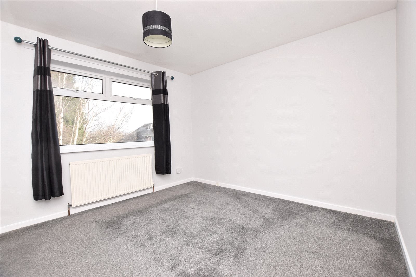 House Fieldway Avenue in Leeds