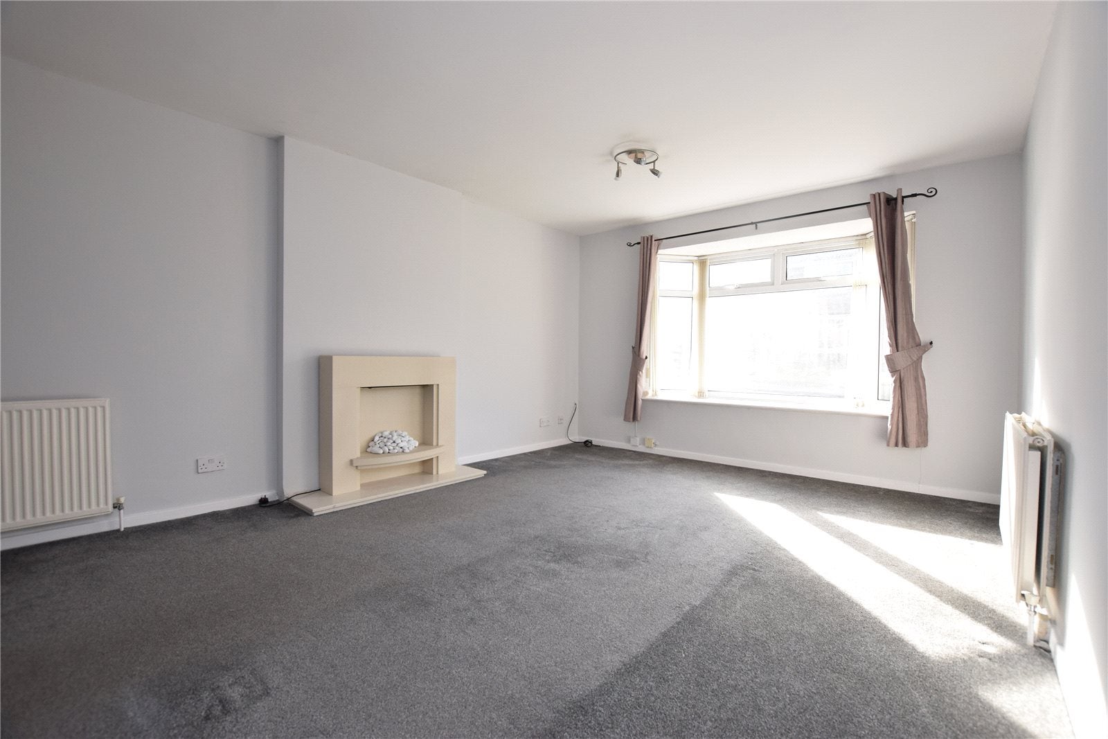 House Fieldway Avenue in Leeds