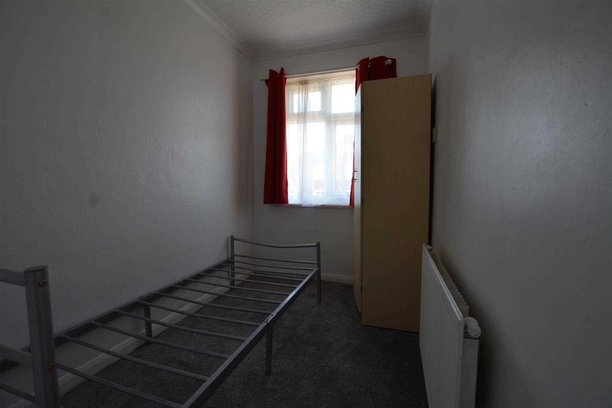 House Tintern Avenue in Greater London