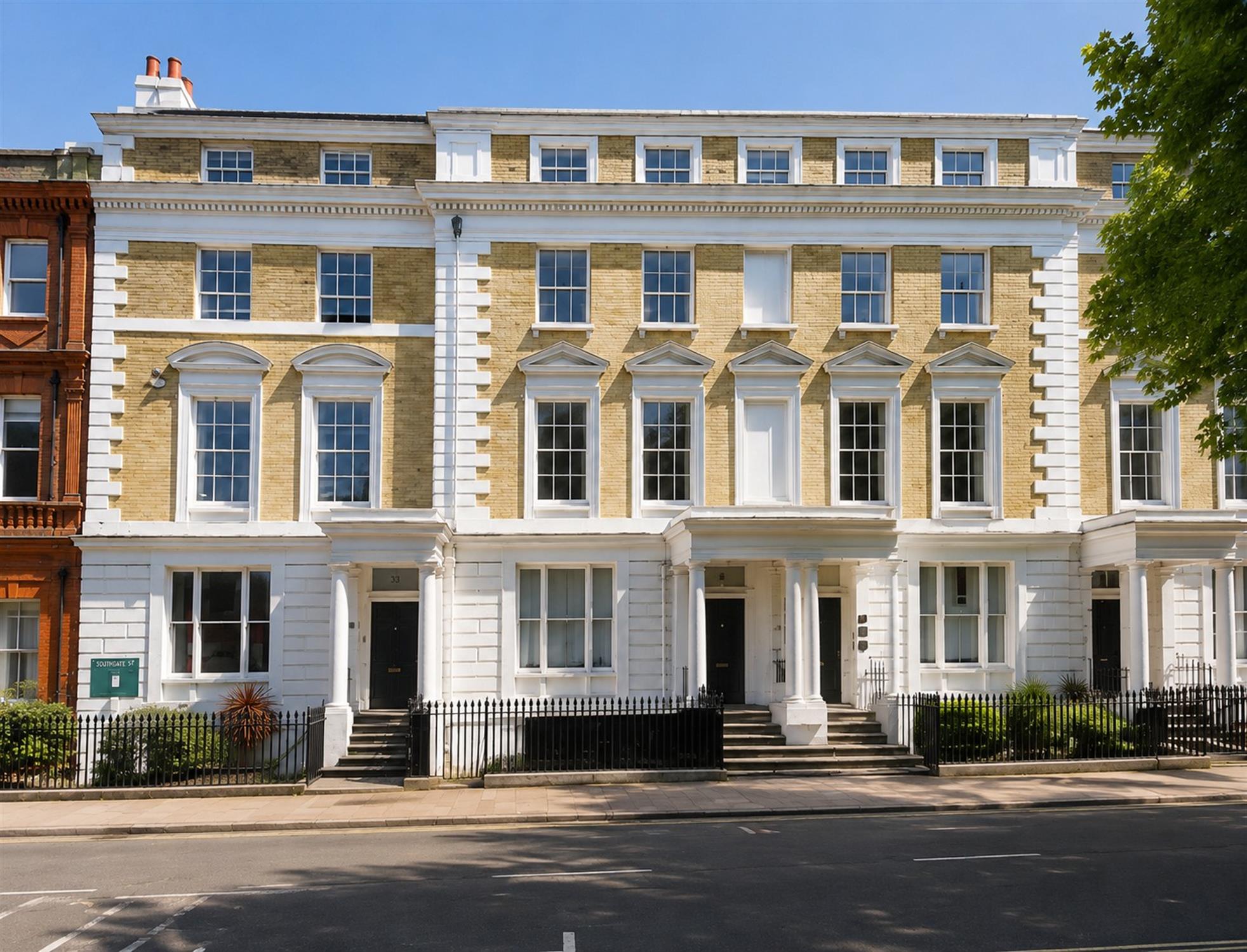 Flat Southgate Street in Winchester