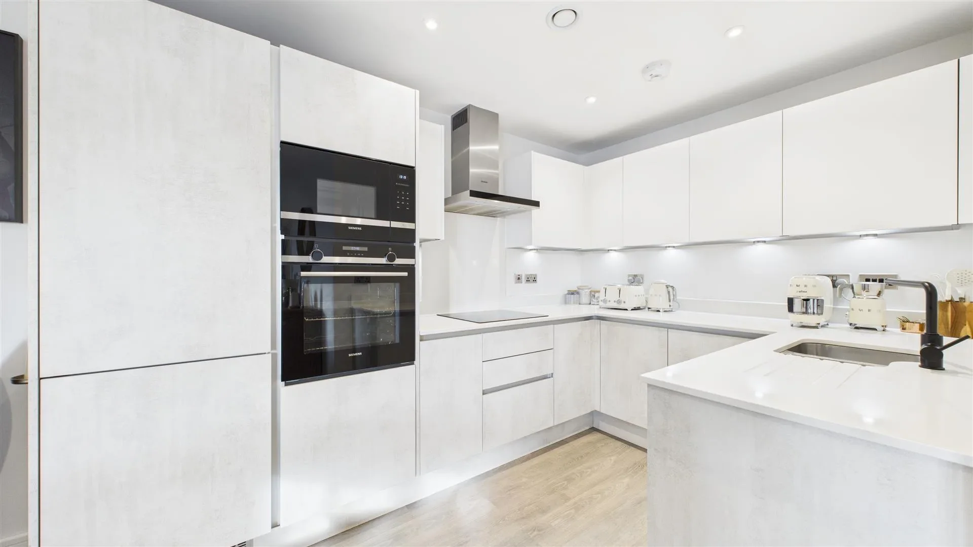 Flat Bircherley Green in East Hertfordshire