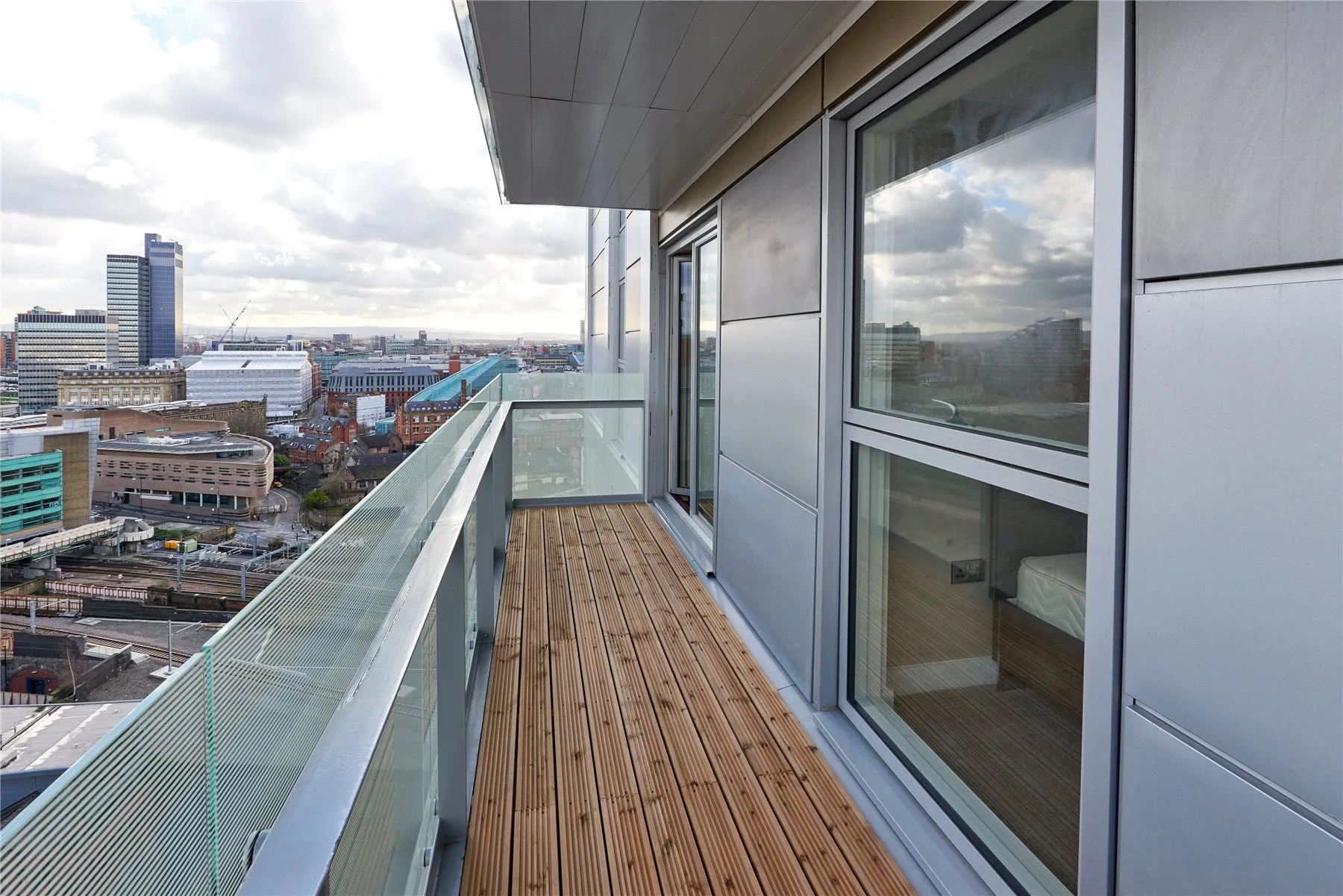 Flat New Bridge Street in Salford