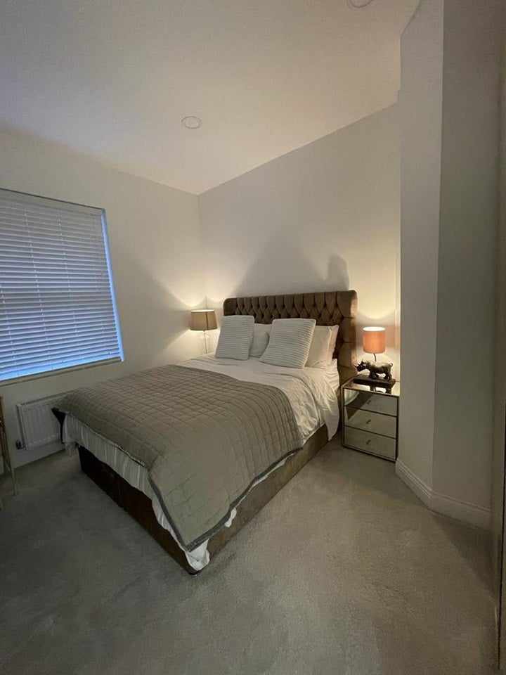 Flat Fawley Road in Greater London
