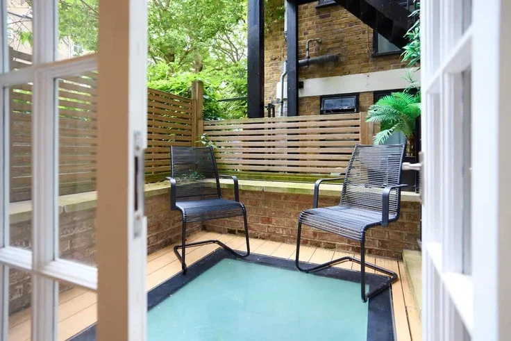 Flat Kensington Gardens Square in City of Westminster
