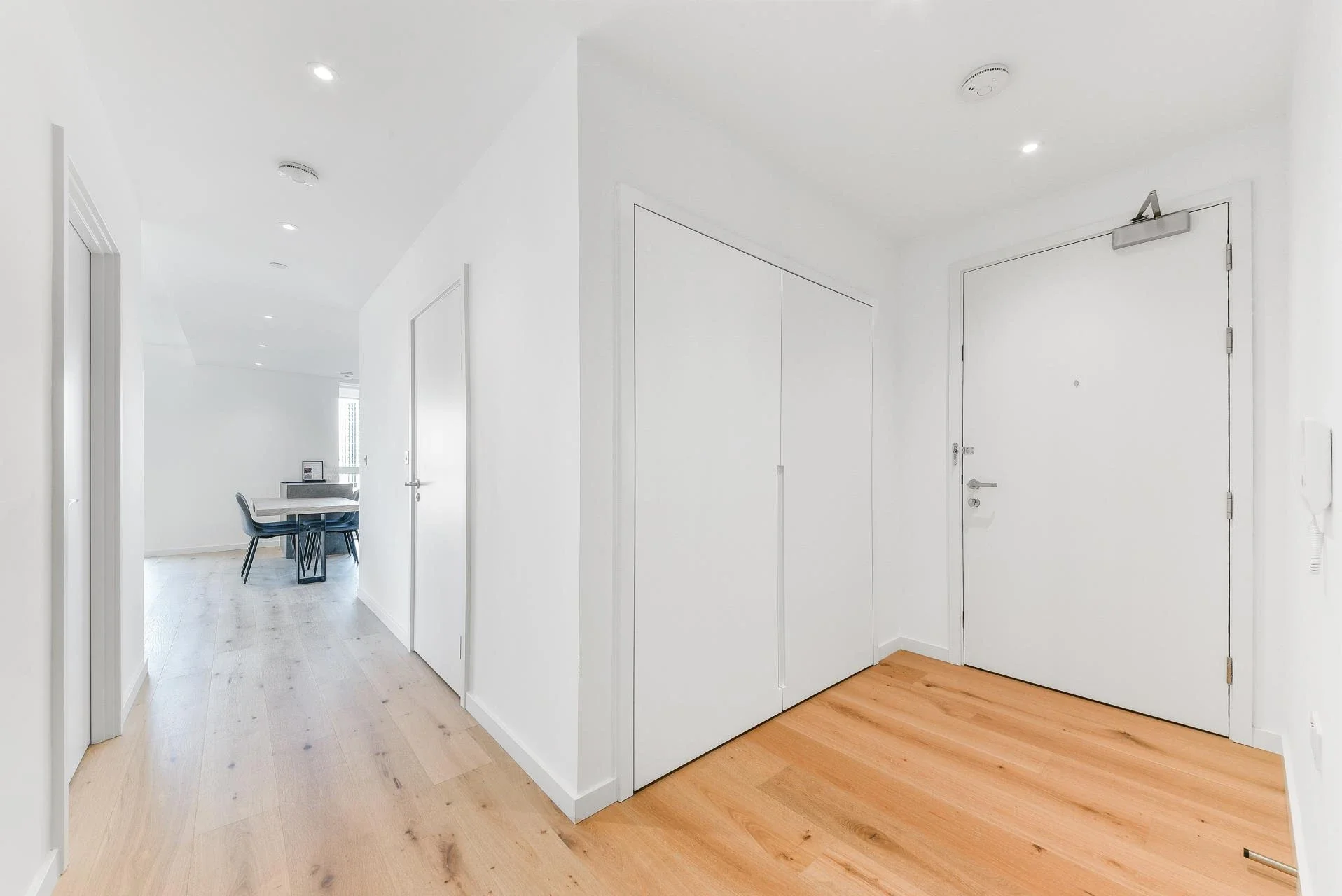 Flat Hercules Slip in Greater London