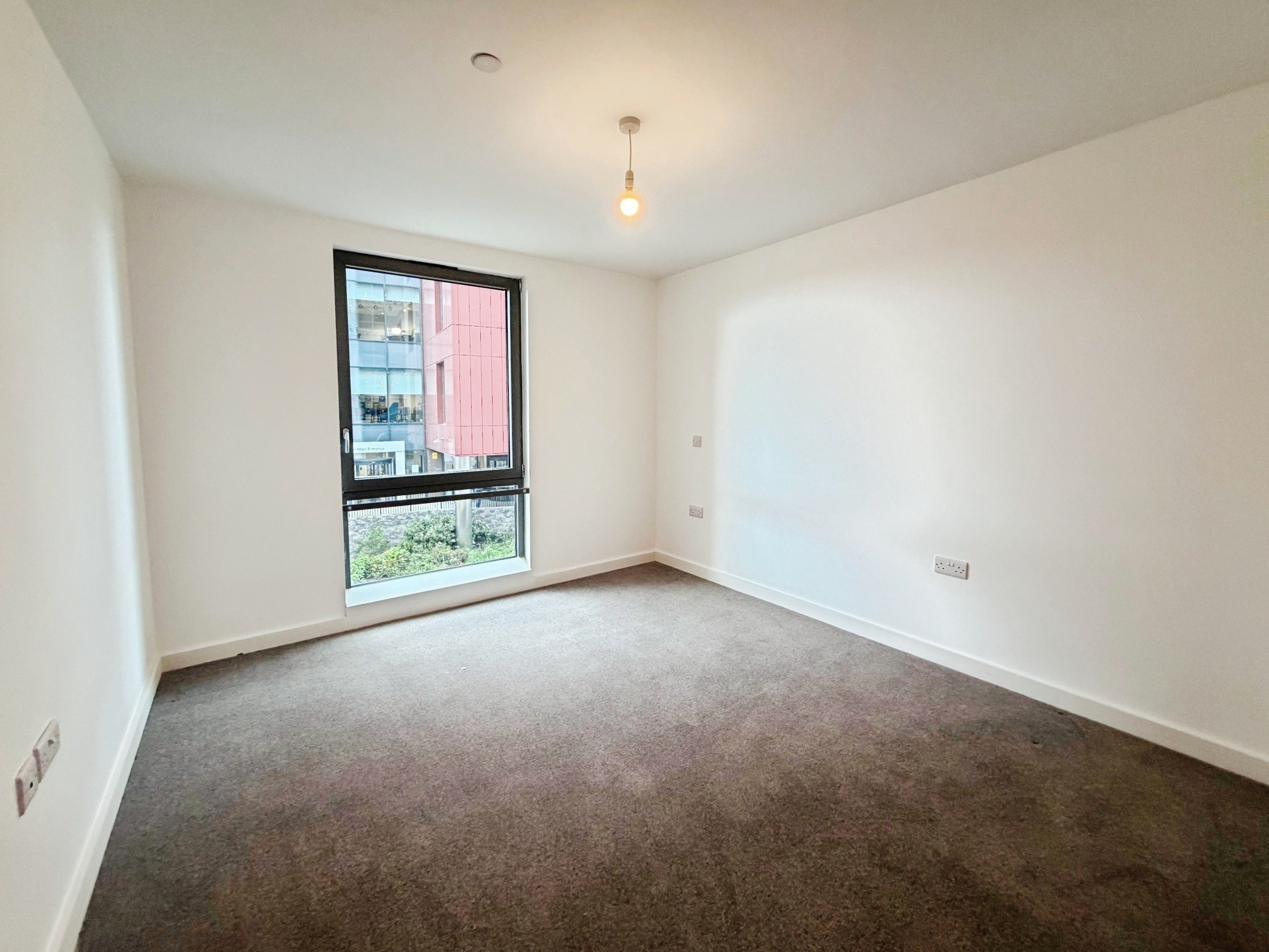 Flat Albert Place in Peterborough