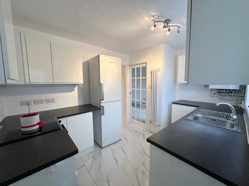 Room Thornton Way in Basildon