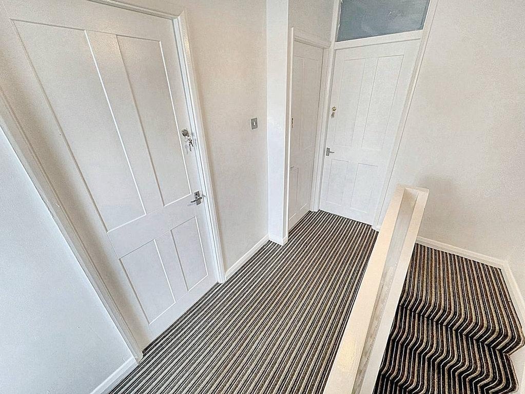 Room Ramsey Street in Greater London