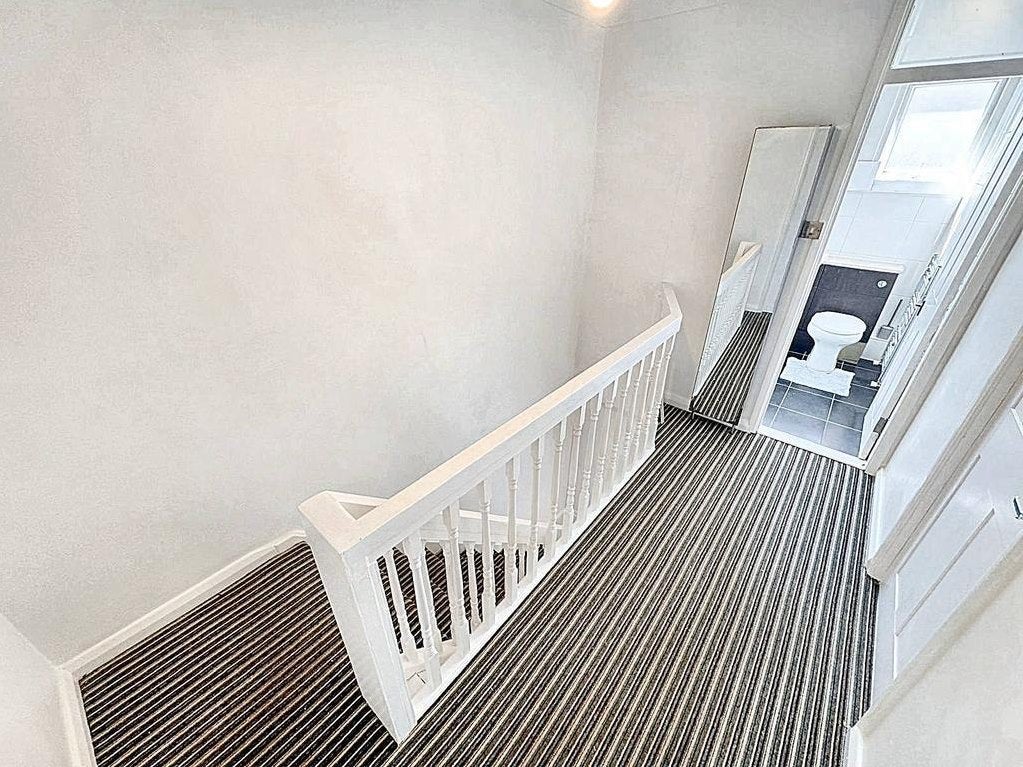 Room Ramsey Street in Greater London