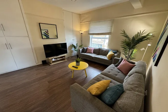 Flat Bradley Court in Broxtowe