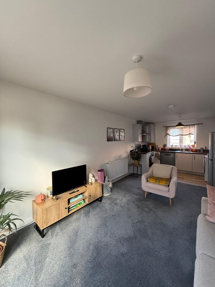 Flat Dalmuir Road in Birmingham