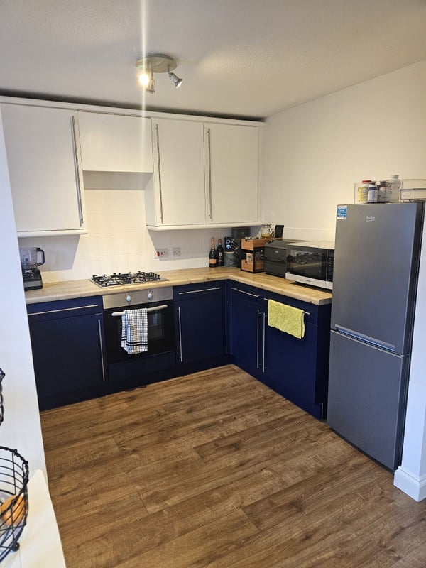 Room Louden Hill Way in Glasgow