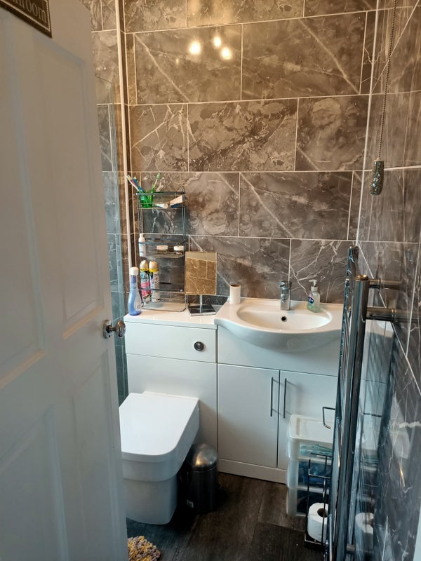 Room Hollington Road in Nottingham