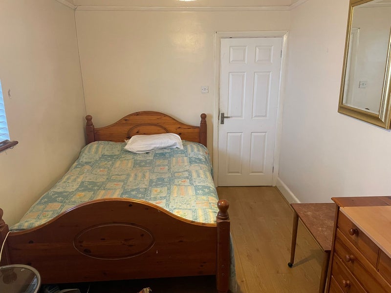 Room Roehampton Vale in Greater London