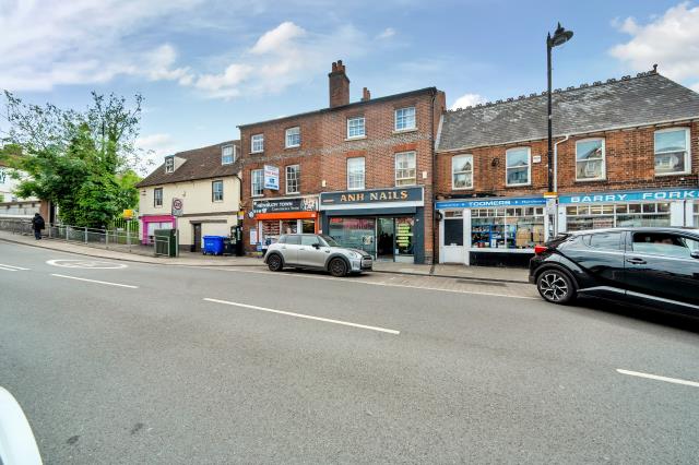 Flat Bartholomew Street in Newbury