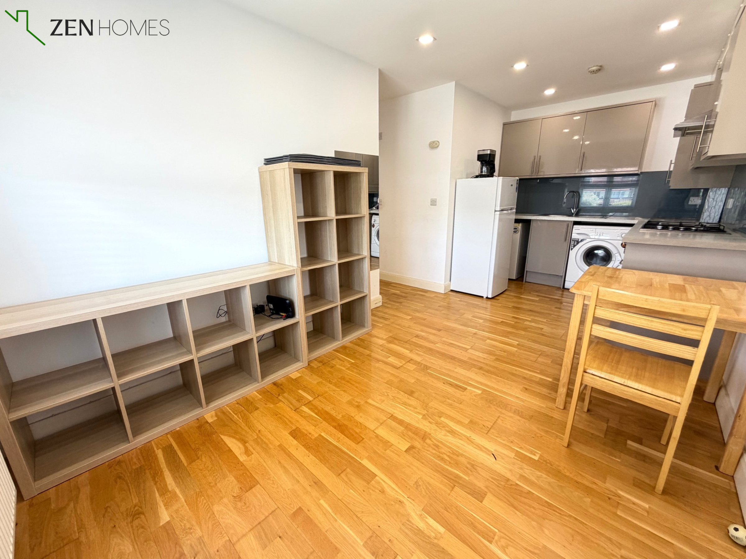 Flat Turners Hill in Cheshunt