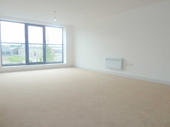 Flat Kemble Drive in Swindon