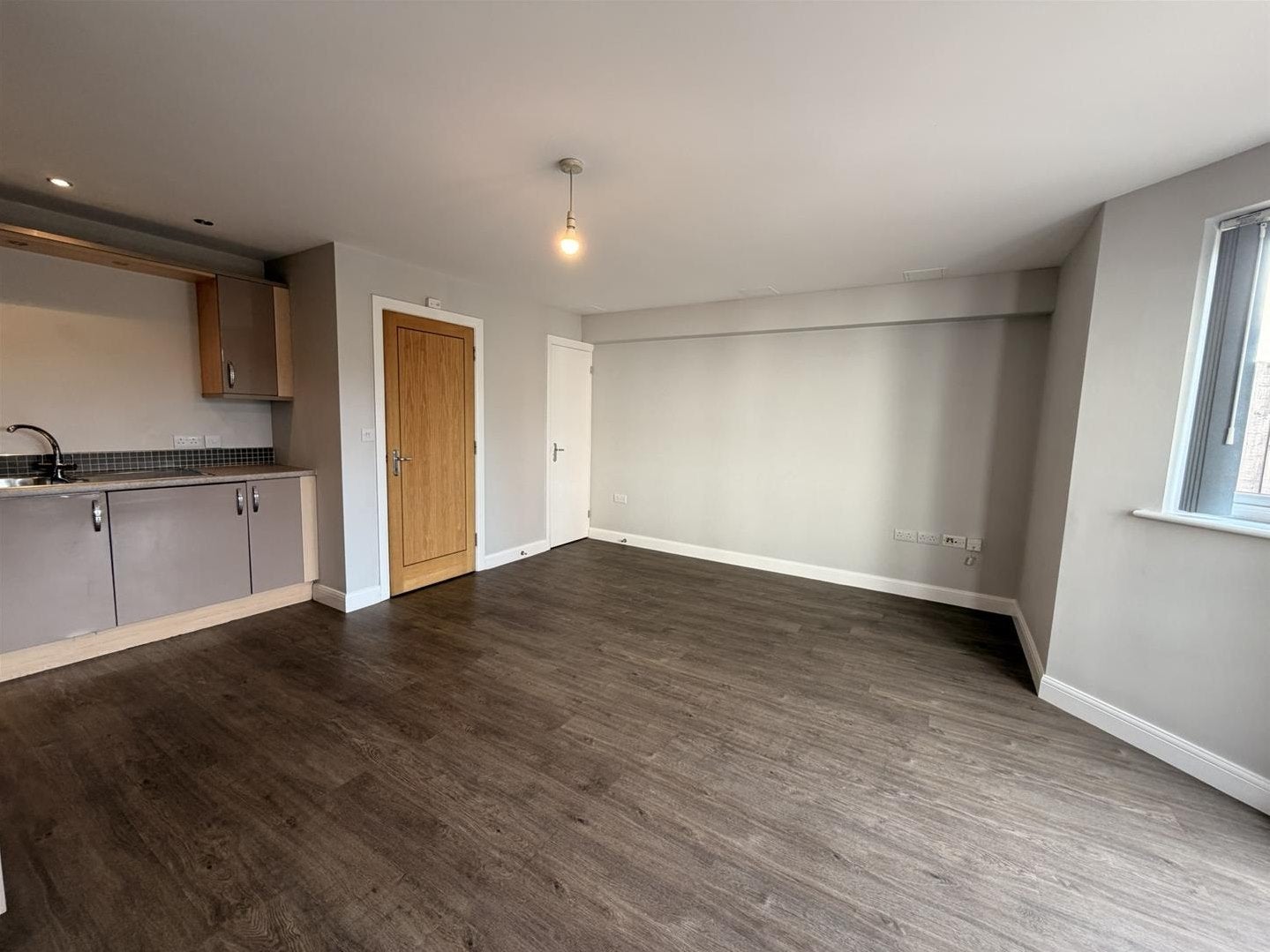 Flat Hewell Road in Redditch