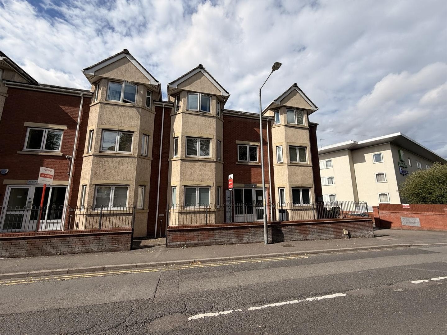 Flat Hewell Road in Redditch
