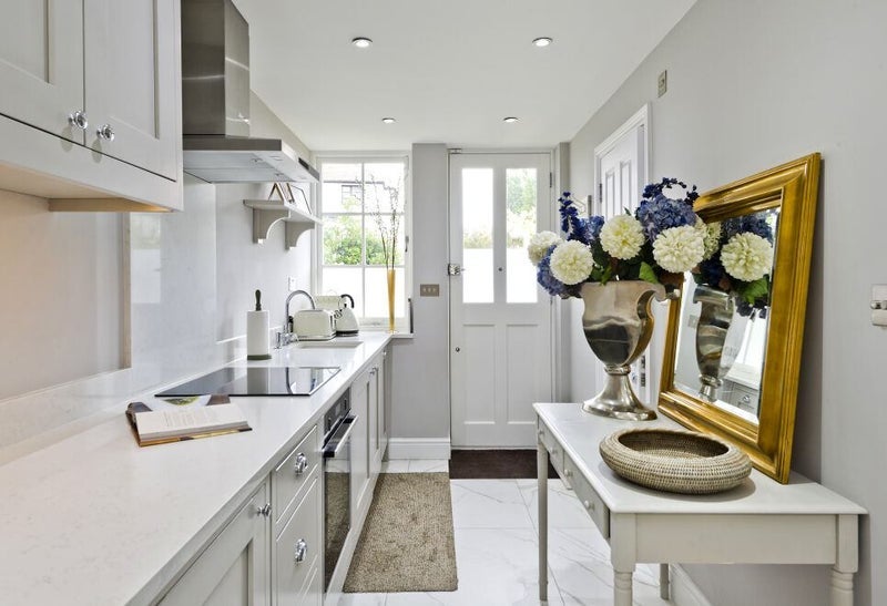 Flat Melrose Road in Greater London