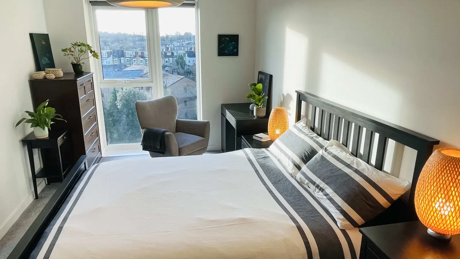 Room Bernard Ashley Drive in Greater London