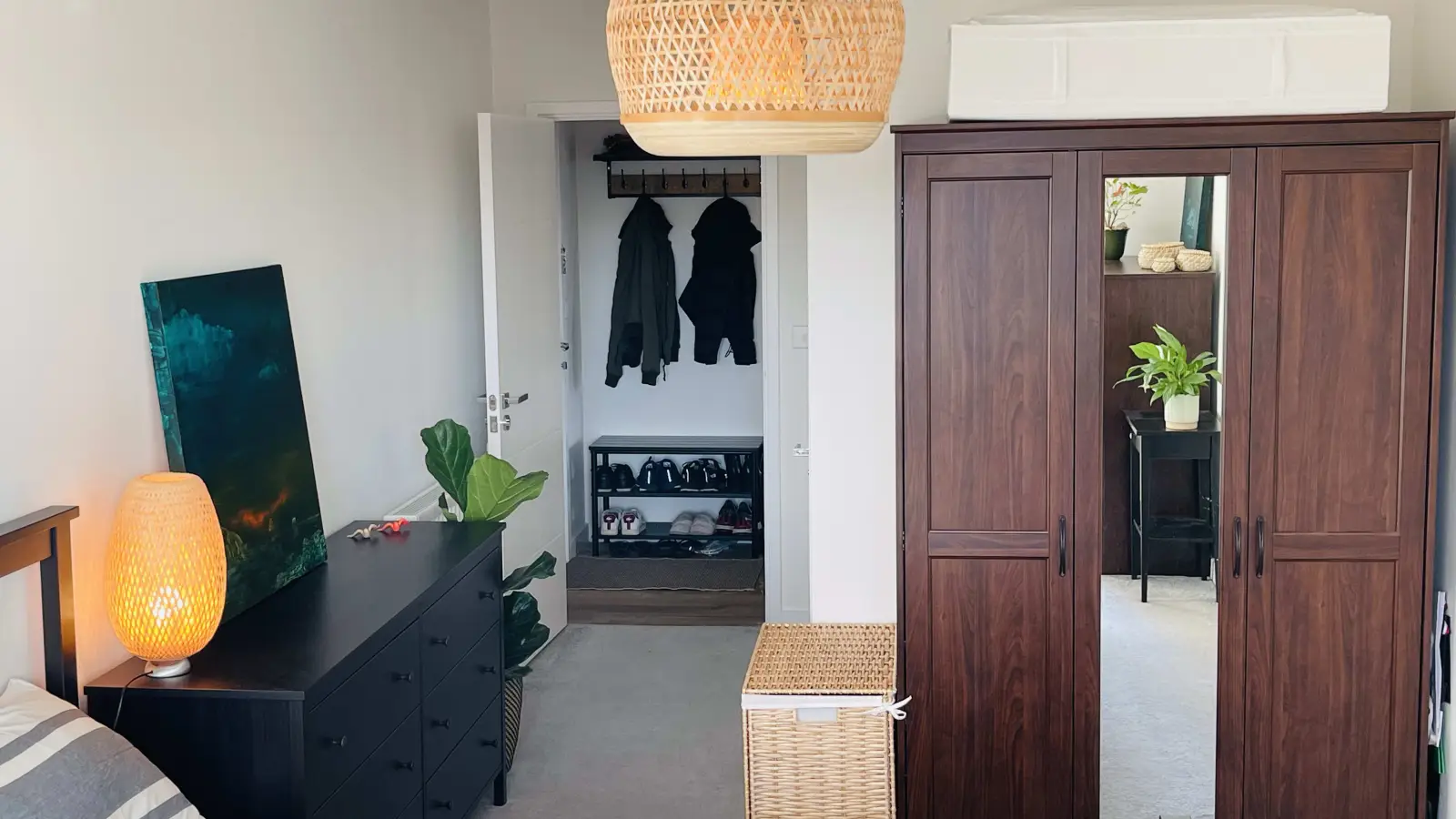 Room Bernard Ashley Drive in Greater London
