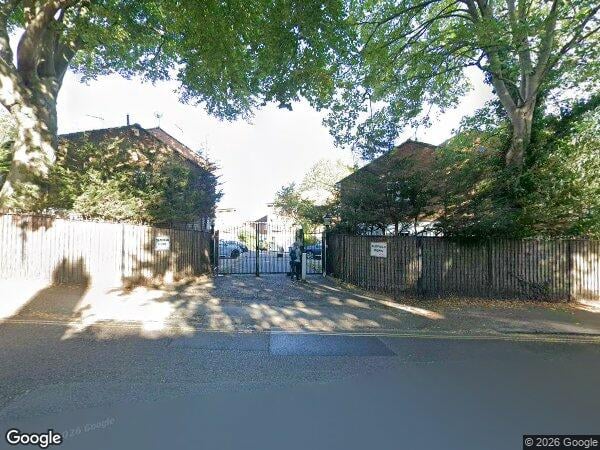 Room Oldfield Mews in Greater London