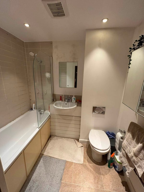 Room Oliver Road in Greater London