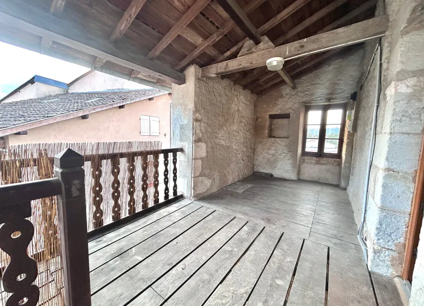 Maison Rue Louis Ranconnet à Escoire