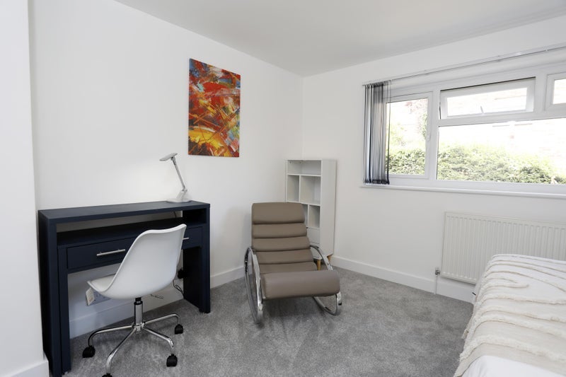 Room Trapham Road in Maidstone