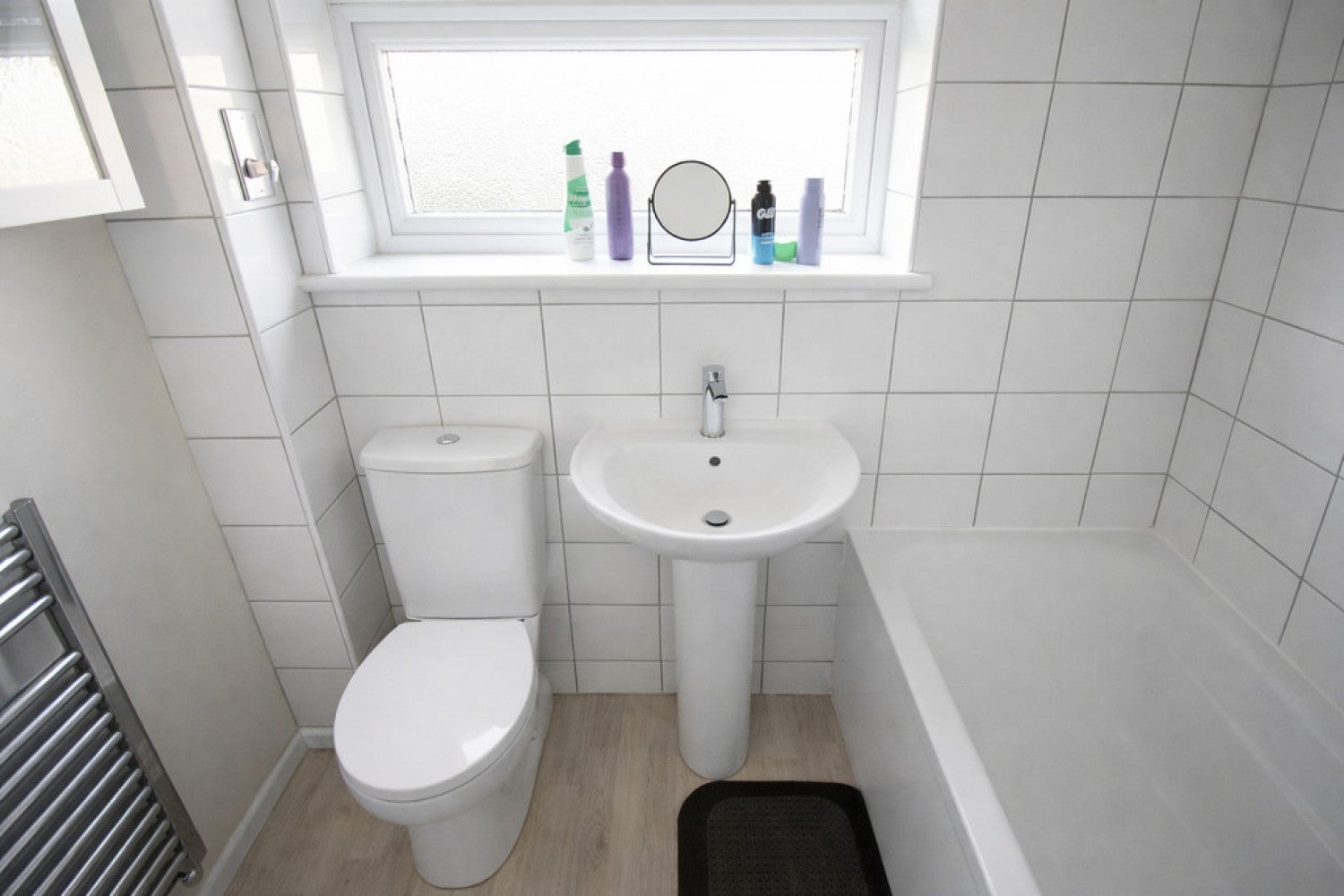 Room Clovelly Way in Bedford
