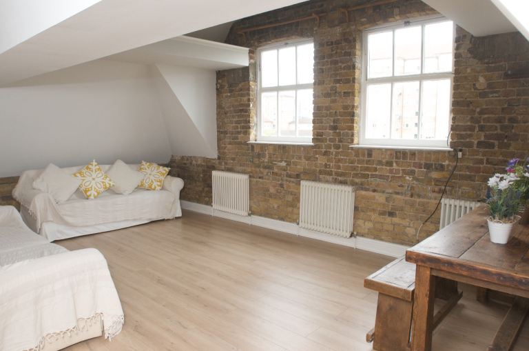Flat Priory Grove in Greater London