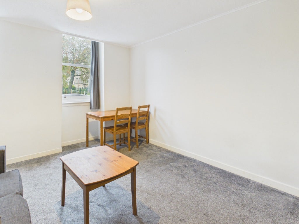 Flat Murieston Road in City of Edinburgh