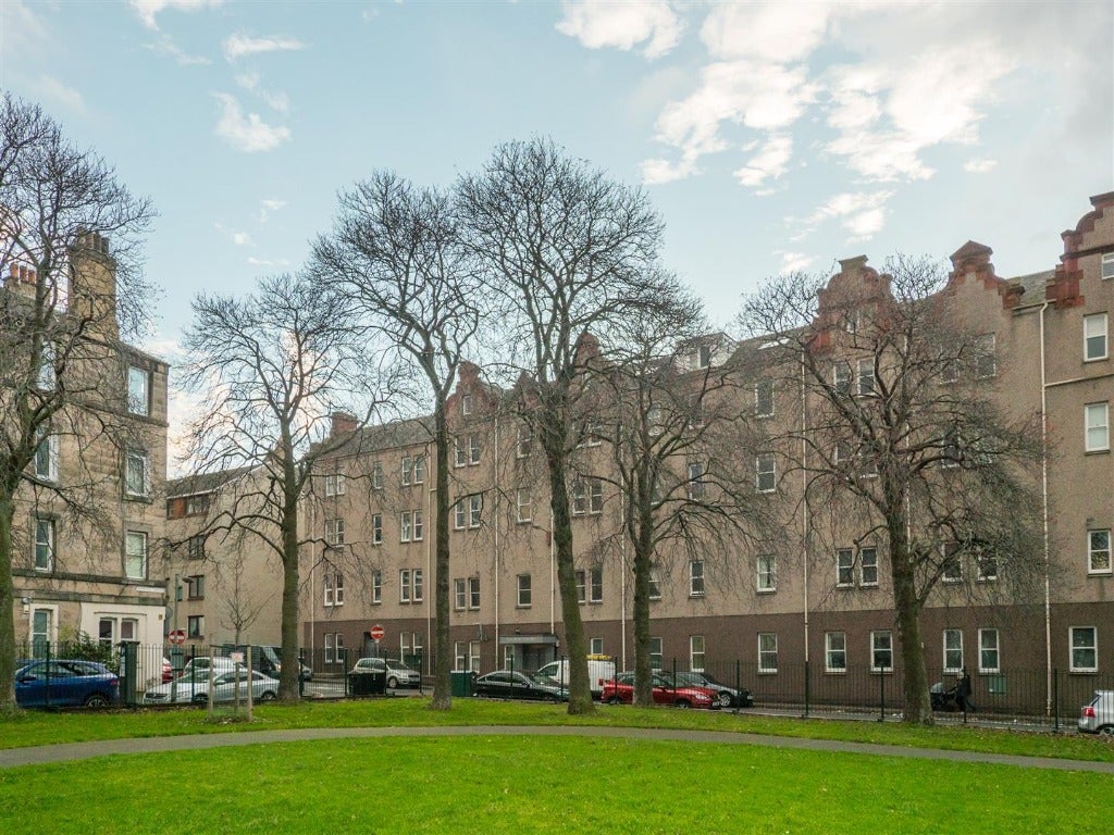 Flat Murieston Road in City of Edinburgh