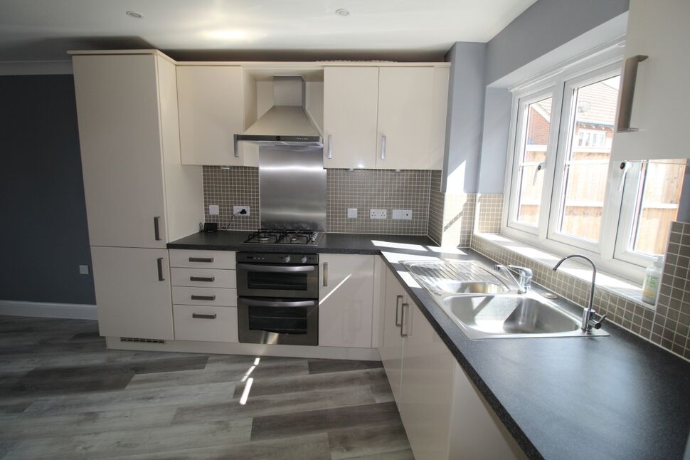 House Sabre Crescent in Ashford