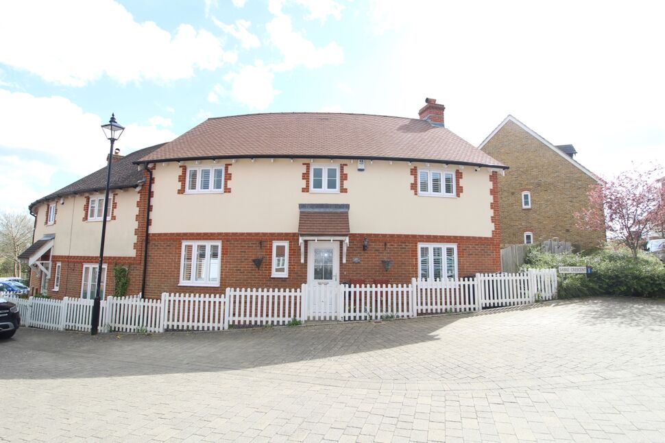 House Sabre Crescent in Ashford