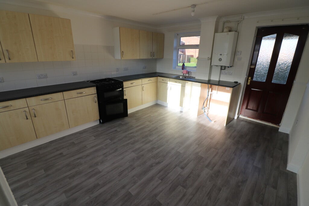 House Noddle Hill Way in Sutton