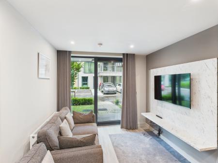 Flat Cairnburn Road in Belfast