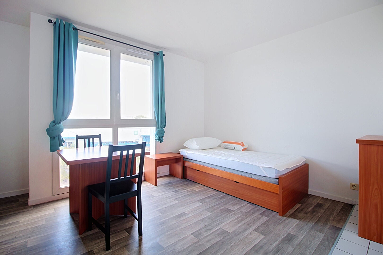 Room Rue de la Libération in Rueil-Malmaison